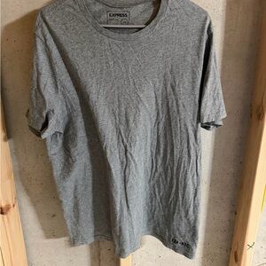 Express Men’s Short Sleeve Tees 2 Pack Gray Crew Neck Black V-Neck Large